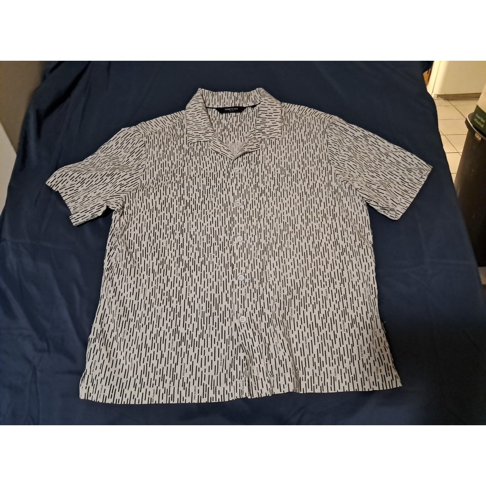 Kenneth Cole Button Down Men Medium Black White Striped Short Sleeve Shirt Urban